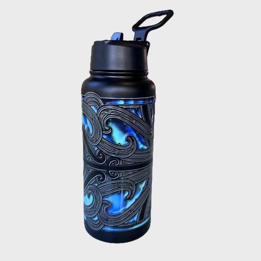 Coastal Homestead 960ml stainless steel drink bottle in black with Paua Māori design